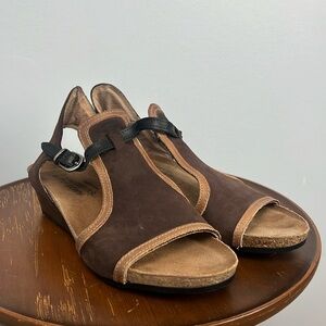 NAOT Fiona leather made in Israel wedge open toe sandal size 7